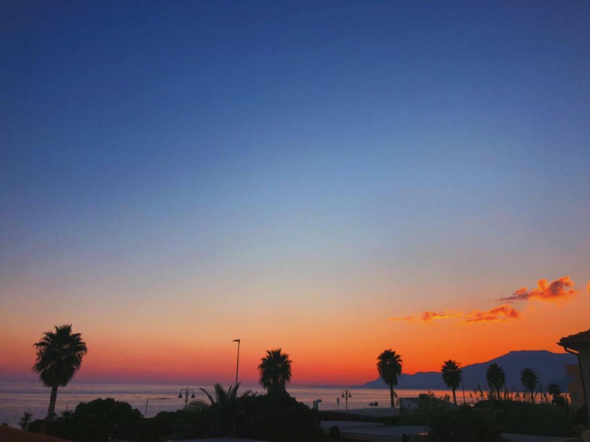 Le Case Del Sole Ventimiglia Exterior foto